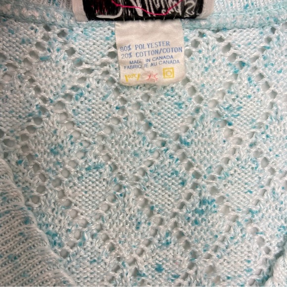 D’ALLAIRDS Crochet knitted top baby blue short sleeves fits S M made in Canada - Picture 8 of 11